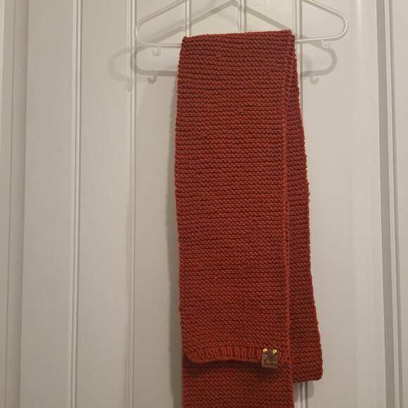 Long Hand Knitted scraves gold leather details - Picture 2 of 4